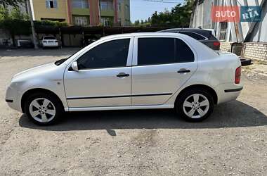 Седан Skoda Fabia 2004 в 