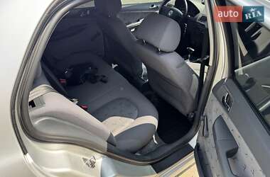 Седан Skoda Fabia 2004 в 