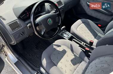 Седан Skoda Fabia 2004 в 
