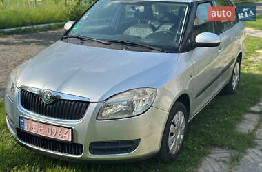 Универсал Skoda Fabia 2008 в Киверцах