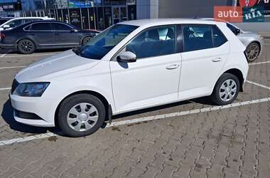 Хэтчбек Skoda Fabia 2017 в 