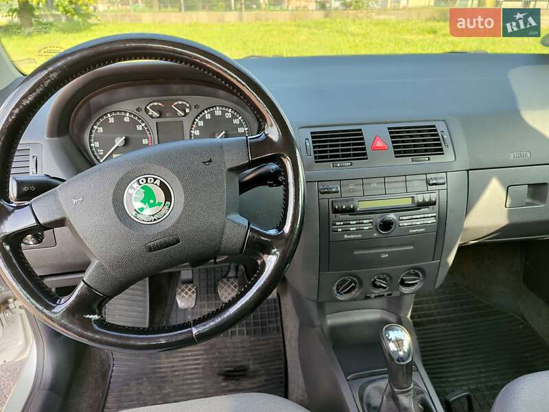 Універсал Skoda Fabia 2004 в Житомирі