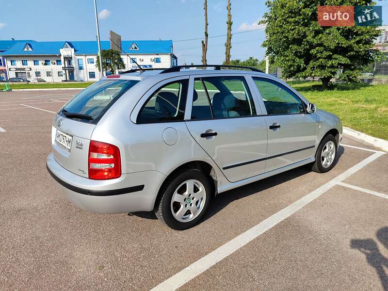 Універсал Skoda Fabia 2004 в Житомирі