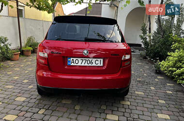 Хэтчбек Skoda Fabia 2011 в 