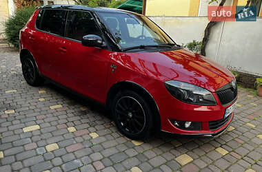 Хэтчбек Skoda Fabia 2011 в 
