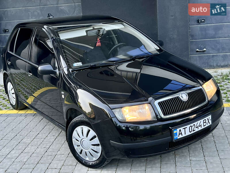 Хетчбек Skoda Fabia 2002 в 