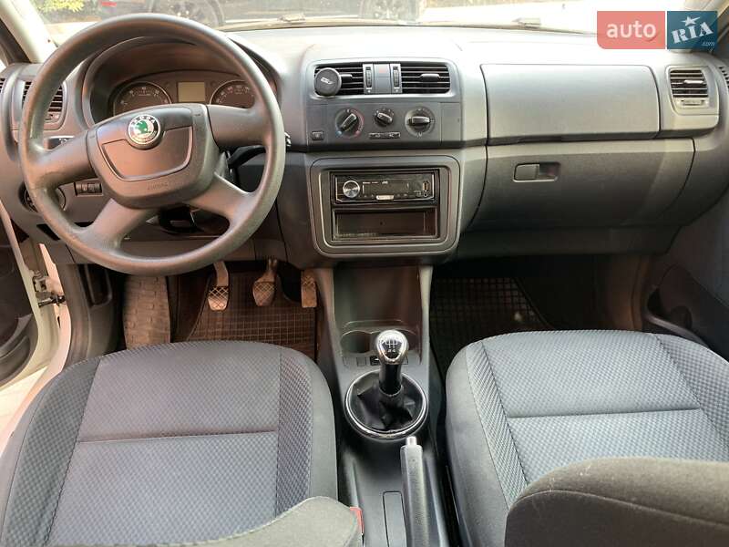 Хетчбек Skoda Fabia 2011 в Києві