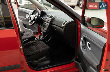 Хэтчбек Skoda Fabia 2009 в 