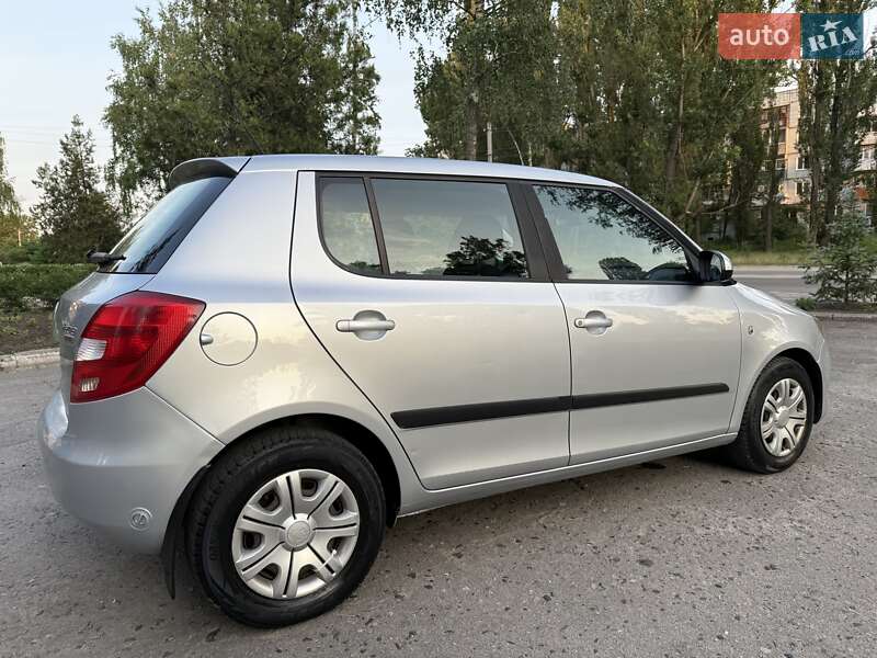 Хэтчбек Skoda Fabia 2010 в Ахтырке фото 3 Хэтчбек Skoda Fabia 2010 в Ахтырке