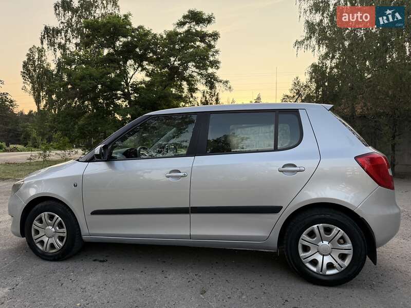 Хэтчбек Skoda Fabia 2010 в Ахтырке фото 8 Хэтчбек Skoda Fabia 2010 в Ахтырке