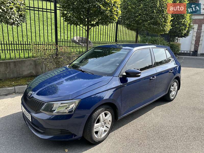 Хэтчбек Skoda Fabia 2016 в Киеве