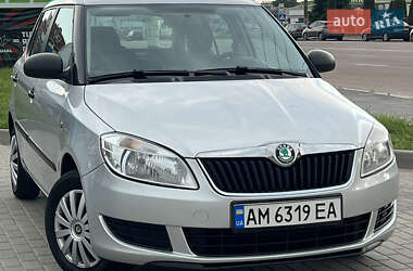 Хэтчбек Skoda Fabia 2012 в Житомире