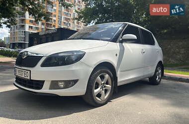 Хэтчбек Skoda Fabia 2013 в 