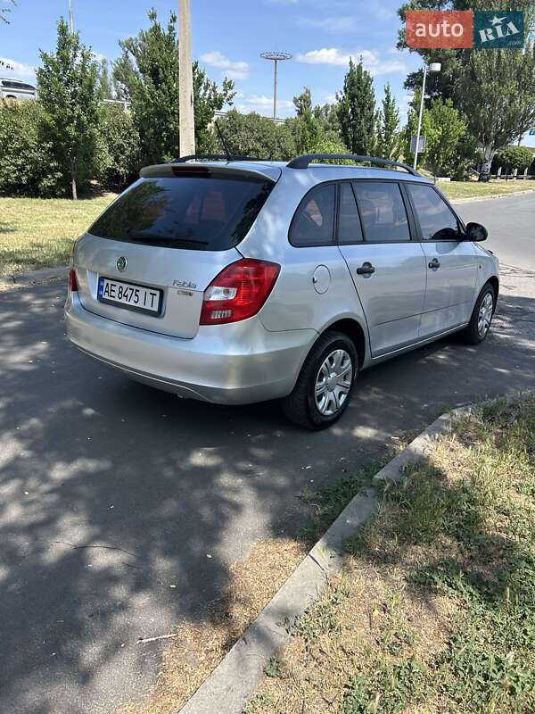 Універсал Skoda Fabia 2012 в Дніпрі
