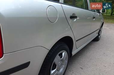 Универсал Skoda Fabia 2003 в 
