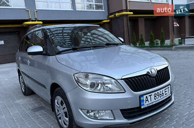Хэтчбек Skoda Fabia 2012 в 