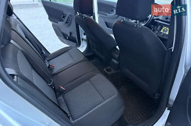 Хэтчбек Skoda Fabia 2012 в 