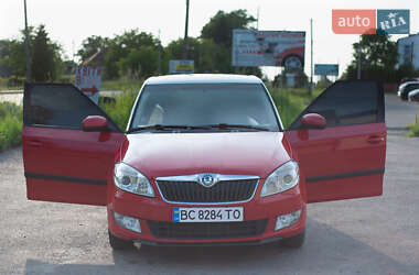 Хэтчбек Skoda Fabia 2011 в Дрогобыче