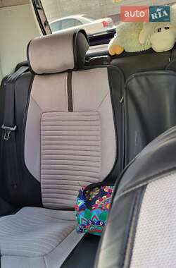 Хэтчбек Skoda Fabia 2010 в 