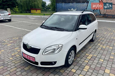 Універсал Skoda Fabia 2009 в Луцьку