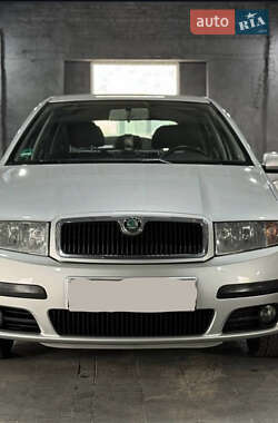 Хэтчбек Skoda Fabia 2006 в Днепре