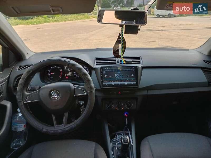 Хетчбек Skoda Fabia 2017 в Дніпрі