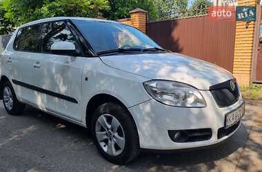 Хэтчбек Skoda Fabia 2008 в Киеве