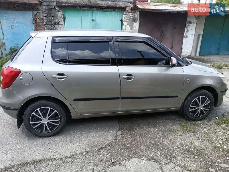 Хэтчбек Skoda Fabia 2012 в Белой Церкви