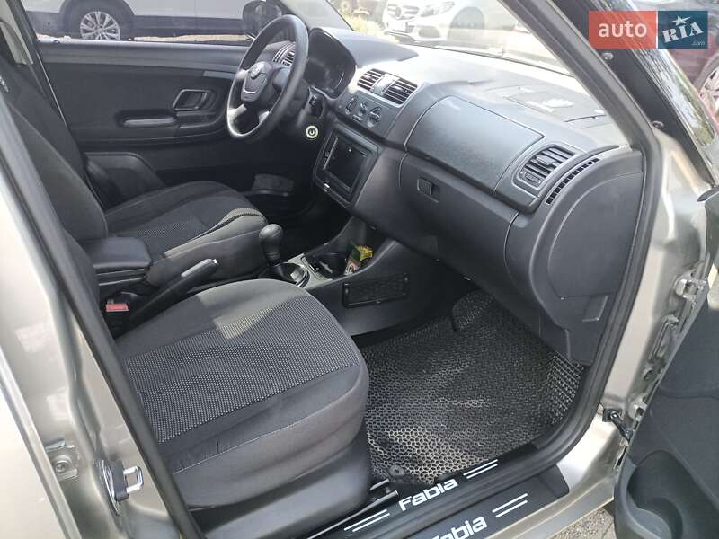 Хэтчбек Skoda Fabia 2012 в Белой Церкви
