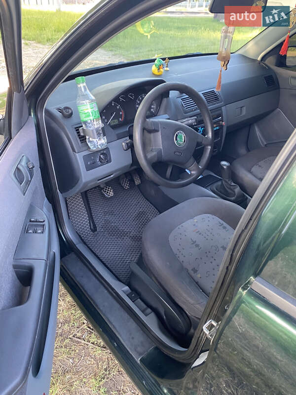 Хэтчбек Skoda Fabia 2002 в Приборжавском