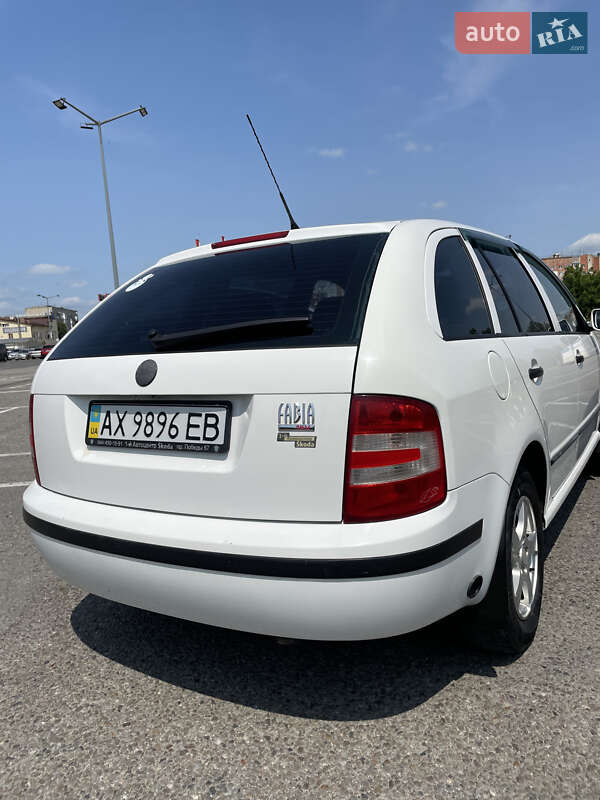 Універсал Skoda Fabia 2007 в Чернівцях