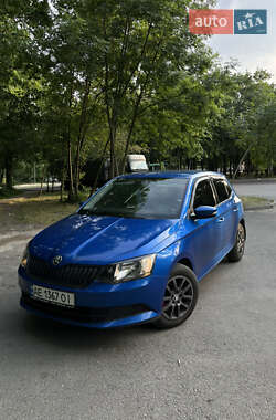 Хэтчбек Skoda Fabia 2015 в Днепре