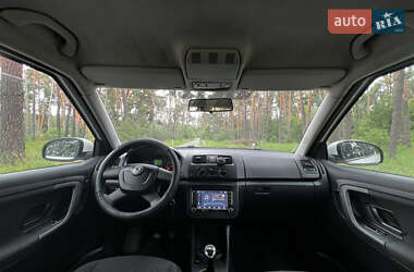 Хэтчбек Skoda Fabia 2011 в 