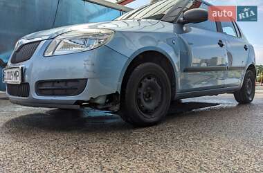 Хэтчбек Skoda Fabia 2009 в 