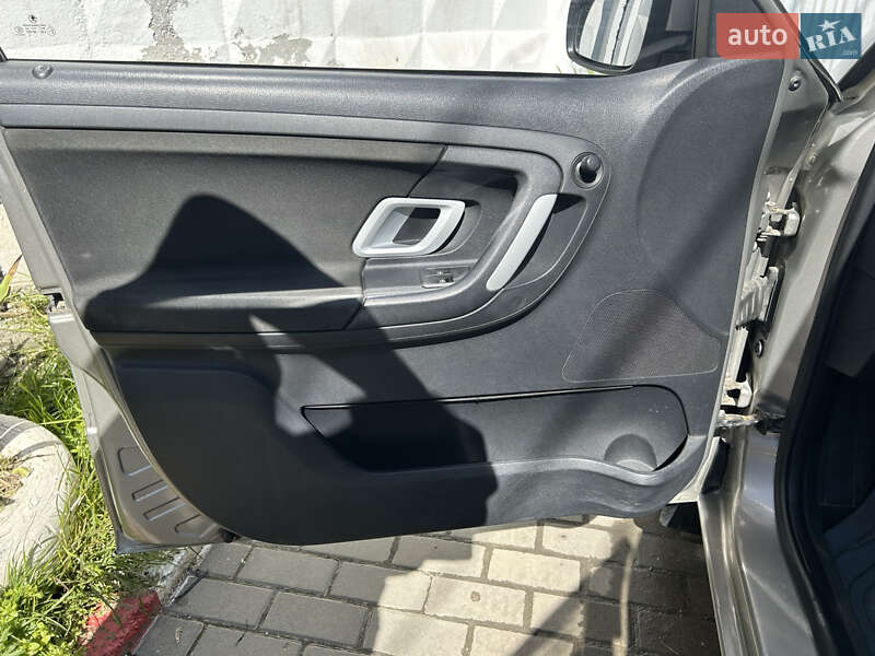 Хэтчбек Skoda Fabia 2008 в Черновцах