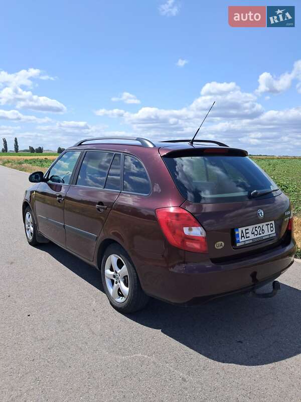 Универсал Skoda Fabia 2011 в Днепре