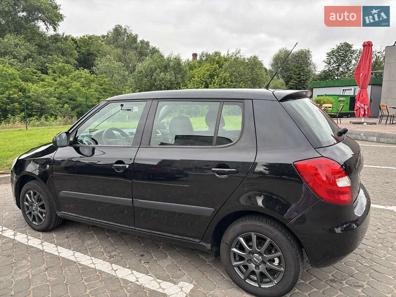 Хэтчбек Skoda Fabia 2007 в Чернигове