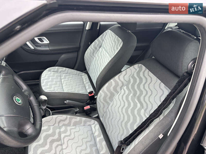 Хэтчбек Skoda Fabia 2007 в Чернигове