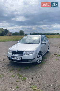 Хэтчбек Skoda Fabia 2000 в Глухове