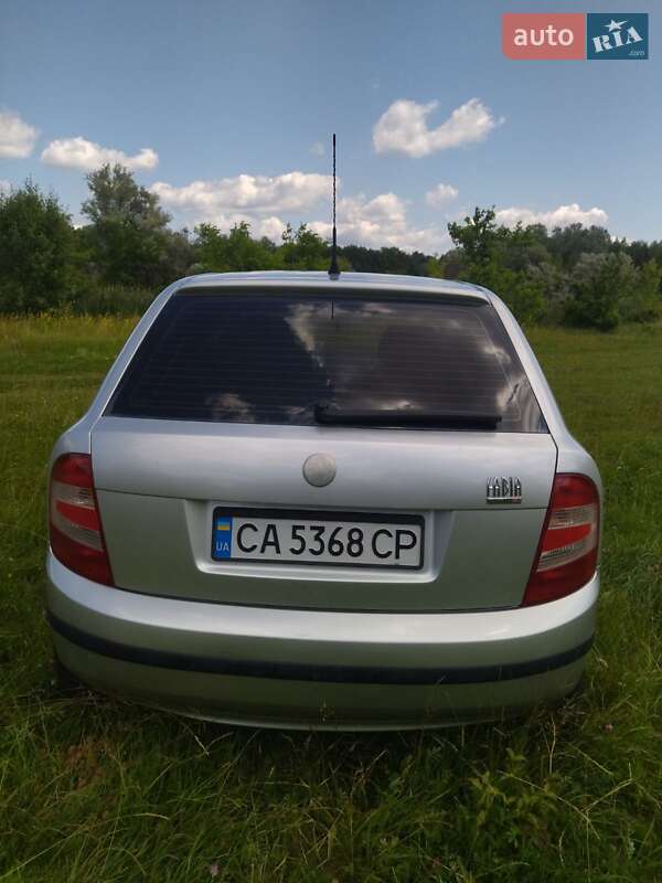 Хэтчбек Skoda Fabia 2006 в Черкассах