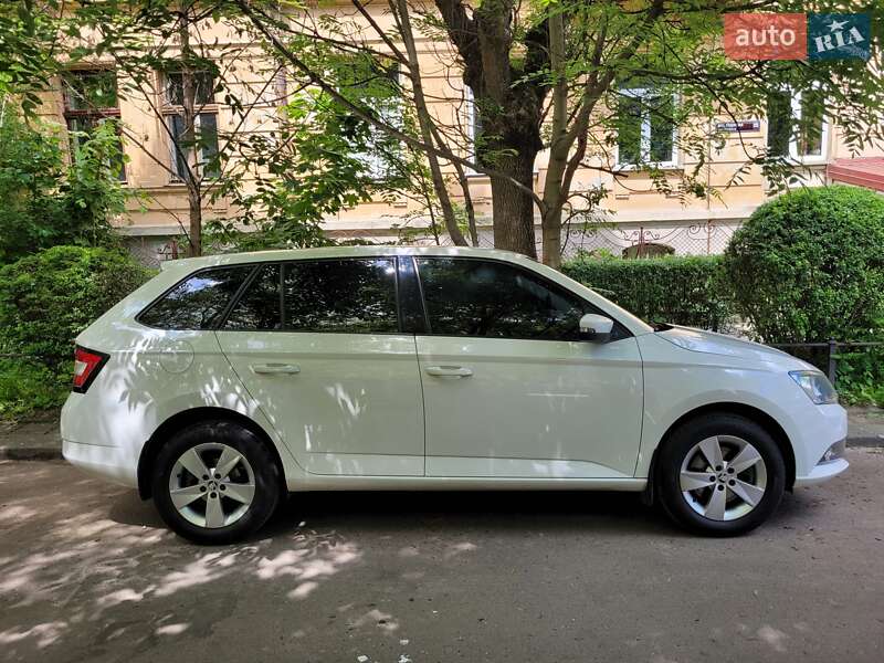 Універсал Skoda Fabia 2015 в Львові