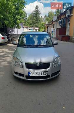 Універсал Skoda Fabia 2009 в Чернівцях