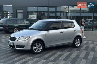 Хэтчбек Skoda Fabia 2008 в 