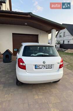 Хэтчбек Skoda Fabia 2010 в 