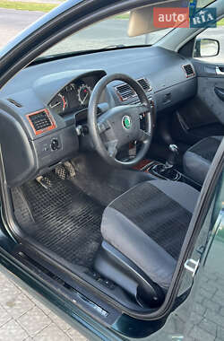 Хэтчбек Skoda Fabia 2003 в 