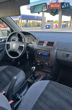 Хэтчбек Skoda Fabia 2003 в 