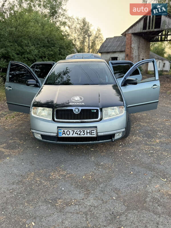 Седан Skoda Fabia 2002 в Ужгороде