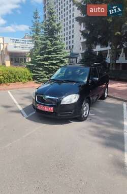 Универсал Skoda Fabia 2009 в 
