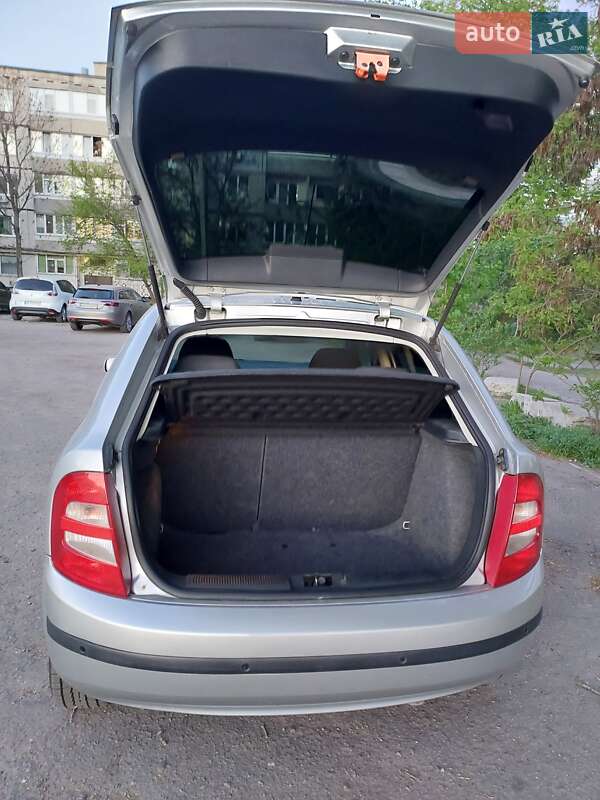 Хэтчбек Skoda Fabia 2003 в Павлограде