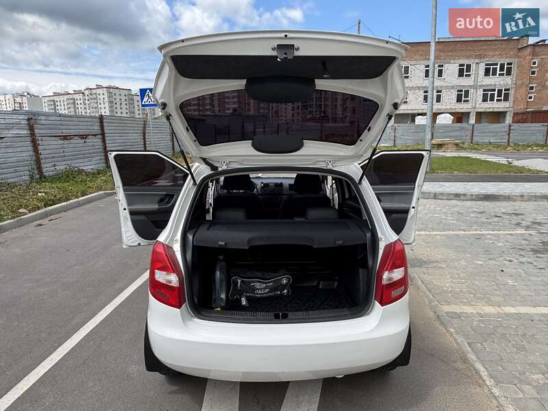 Хэтчбек Skoda Fabia 2011 в Виннице фото 7 Хэтчбек Skoda Fabia 2011 в Виннице